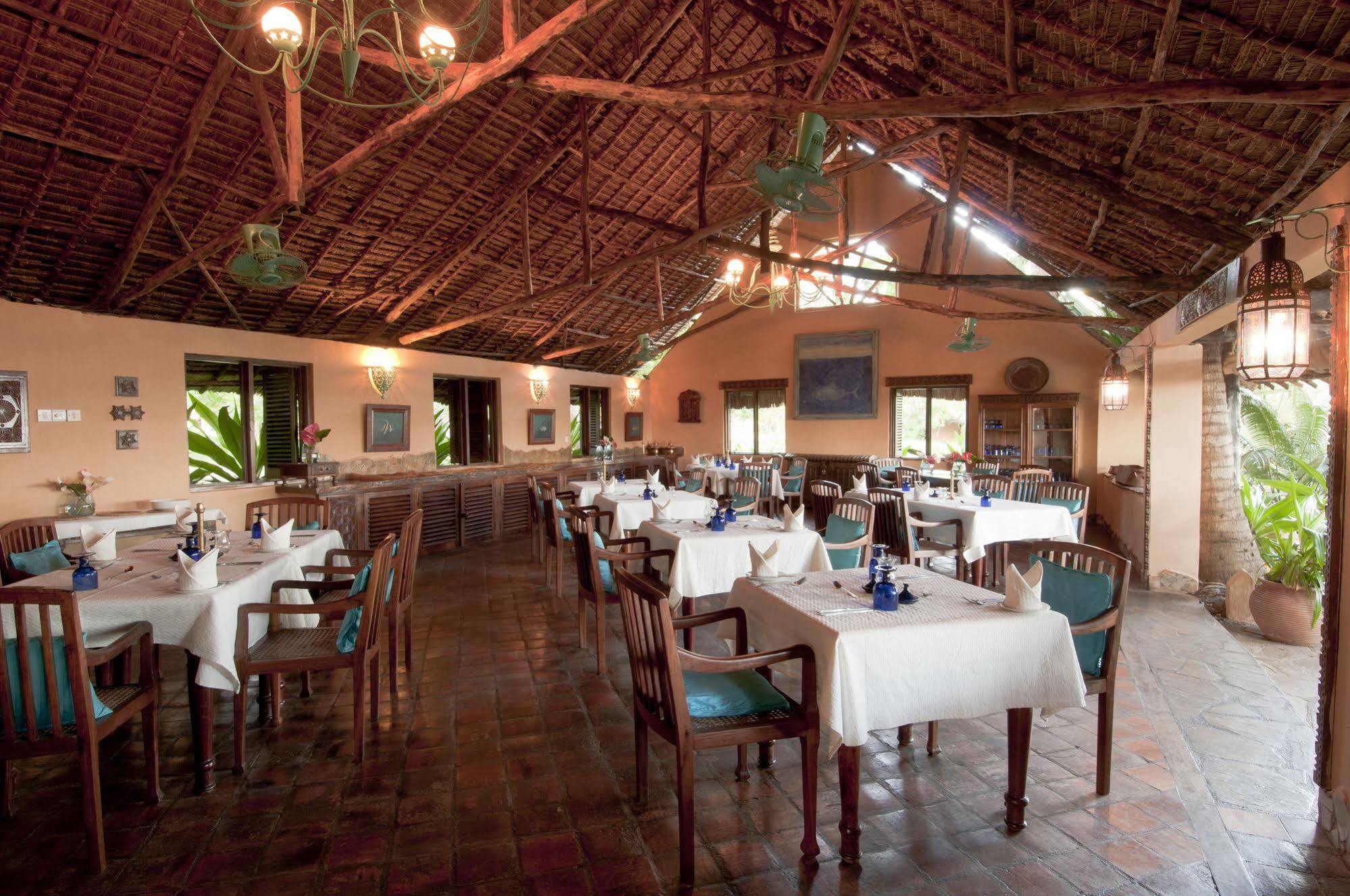 Utende Kinasi Lodge מראה חיצוני תמונה