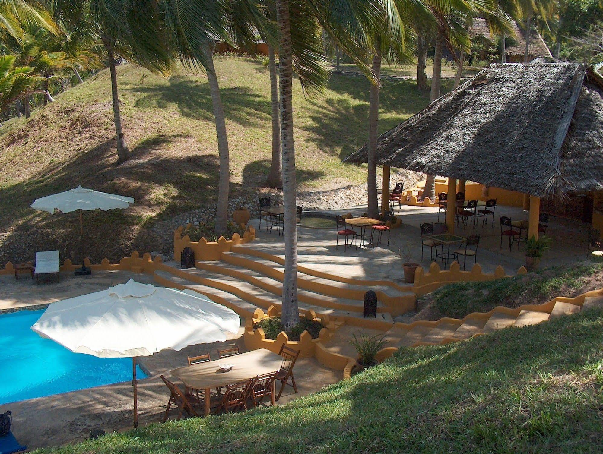 Utende Kinasi Lodge מראה חיצוני תמונה